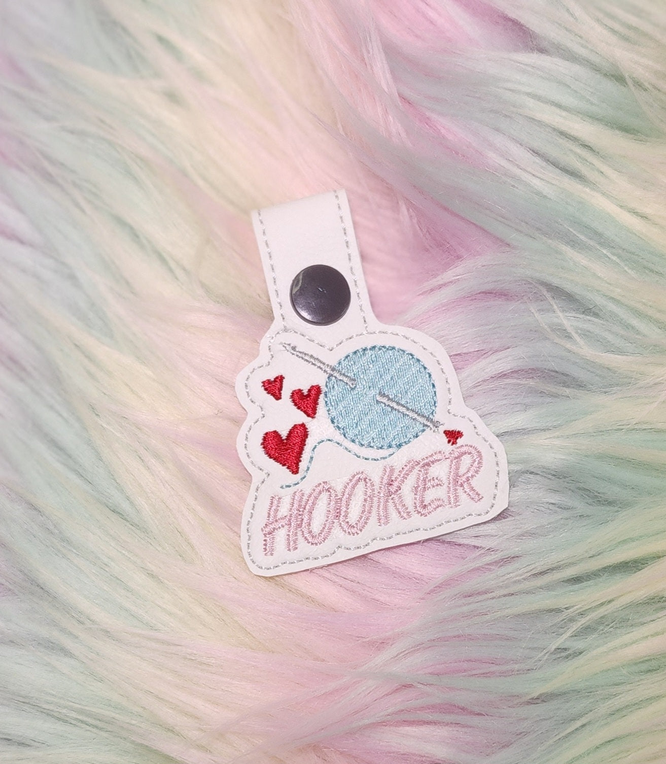 Hooker Snap Tab