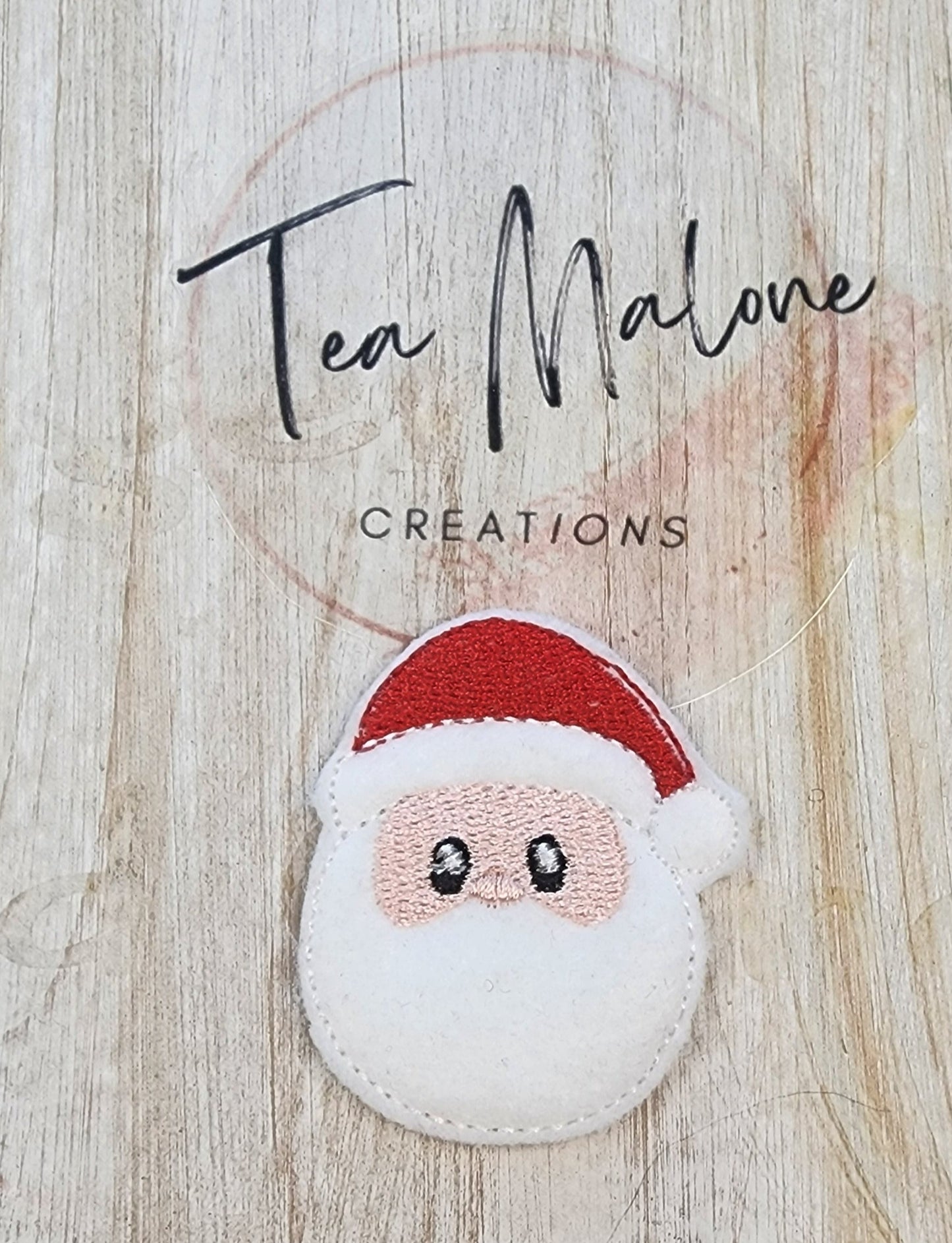 Kawaii Santa Embroidery Design