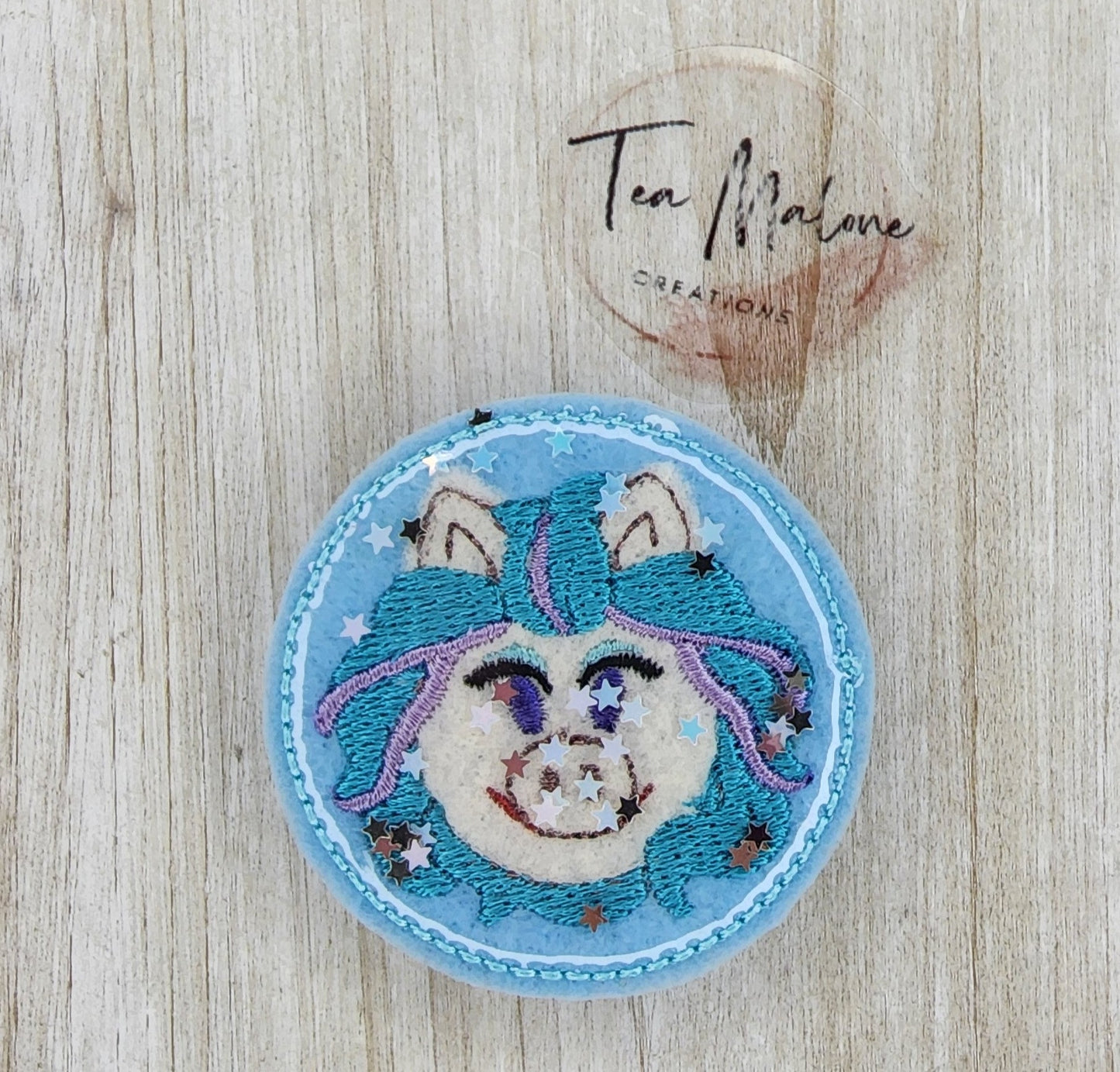 Crystal Ball Pig Embroidery Design